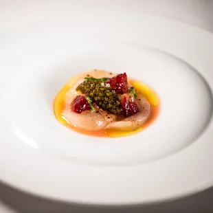 VERA
scallop, caviar, blood orange, nyora pepper