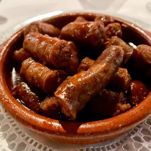 Chistorras al Vino blanco (small Spanish chorizo)