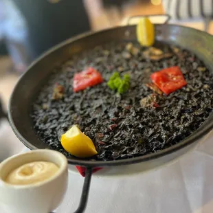 ARROZ NEGRO CON GAMBAS Y CALAMARES