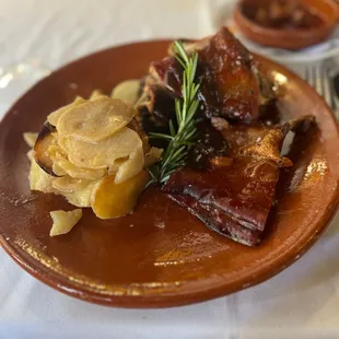 COCHINILLO ASADO A LA SEGOVIANA