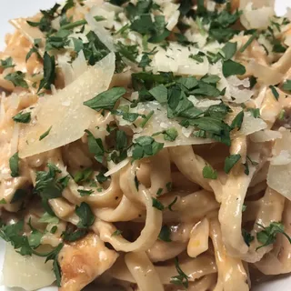 Fettuccine Alfredo with Chicken
