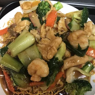 Combination Hong Kong Crispy Noodles