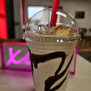 Tiramisu cheesecake shake