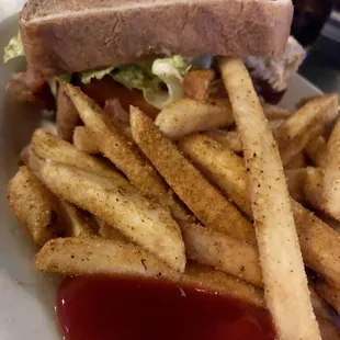 BLT and perfectly cooked Cajun fries