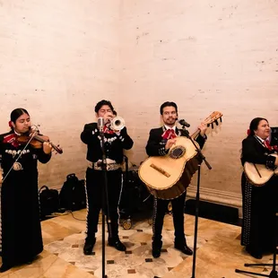 Our fantastic mariachi band!