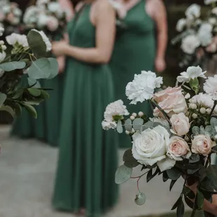 Bridesmaid dresses and bouquets by The Nature of Things  Photography by @rachelwaters.co on Instagram