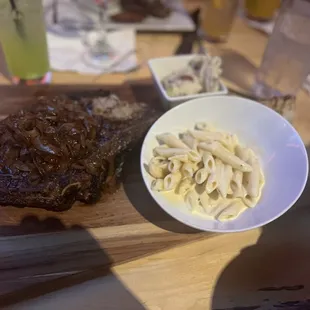 Tomahawk steak plate