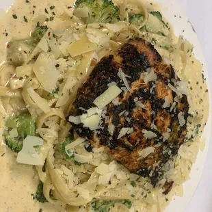 Salmon Creamy Parmesan Alfredo Pasta with Salmon and Broccoli