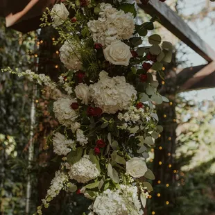 Florals by Xquisite Photo by Sunshineista Photography