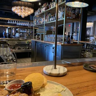 Breakfast at the bar