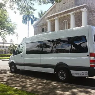 Wedding service to bring all of your guest on time and safely