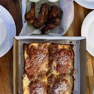 Detroit Pepperoni (8x10)  Chipotle Wings, Jalapeno Ranch