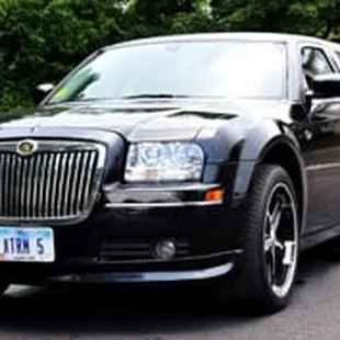 Beautiful 8-10 passenger Chrysler 300 Limo