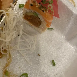 Sushi with avocado caused allergic reaction