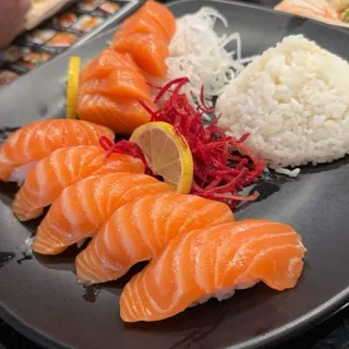 Salmon Sushi