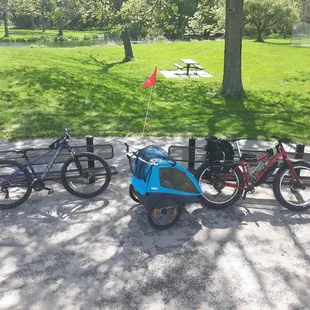 Trek marlin along side my khs 3000 fatbike pulling a Thule kid trailer.