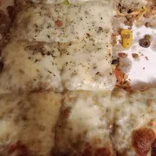 The incredibly delicious pizza that I couldn't wait to delve into. So, so good