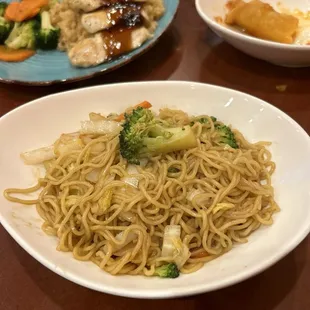 Yaki Soba Noodles with veggies
