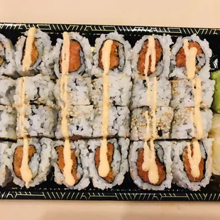 Spicy maki roll combo