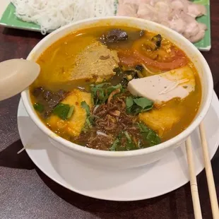 Bun rieu oc