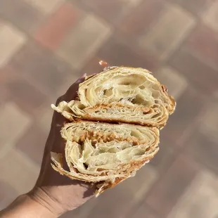 ig: @whatsviveating  |  almond croissant with almond butter