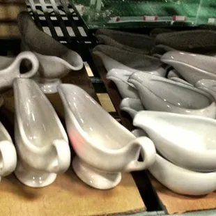 Gravy boats
