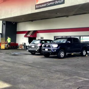 Entrance &amp; parking is on the left hand side after you enter the drive way.