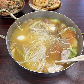 Triple Delight Rice Noodles