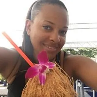 MiMi J.