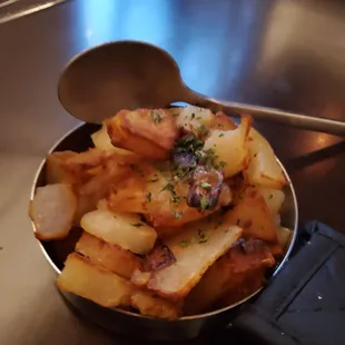 Ya-ya&apos;s Potatoes