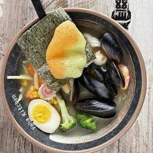 food, oysters and mussels