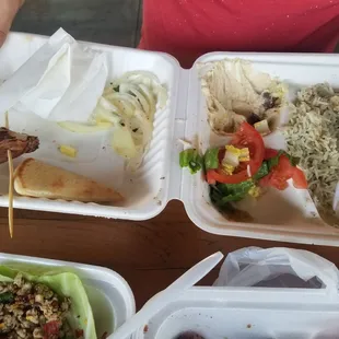 Picked out the onions from the "slalad"