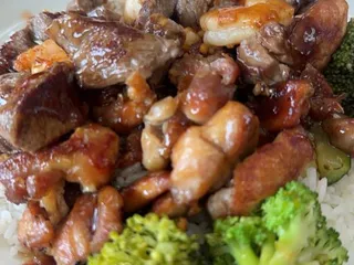 Tomi Sushi Steak