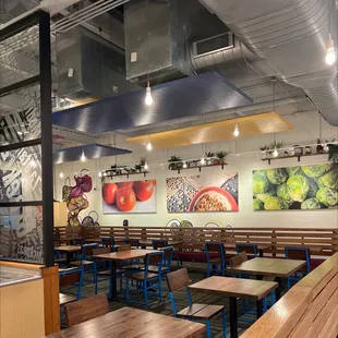 sushi and sashimi, interior