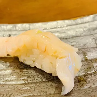 Giant clam sushi(みる貝)