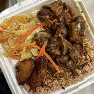 Medium oxtail plate.