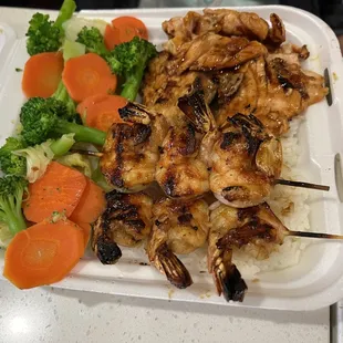 Shrimp and chicken special plate.