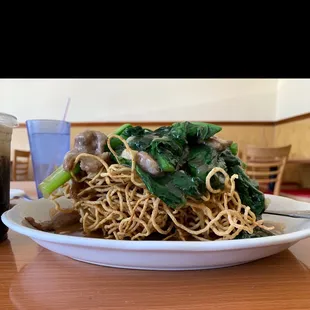 Wow am Thai and we know what Thai Good how test like .. the best Rad Na it's here folks..