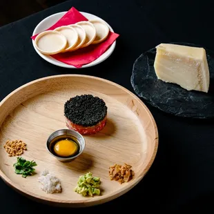Deconstructed Yukhoe
