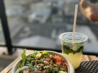 Up Roll Cafe - Honolulu