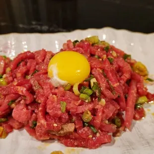 Raw beef (yukhoe)