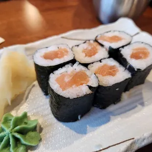 Salmon Maki