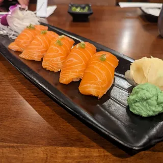 Salmon Nigiri