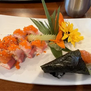 Salmon Hand Roll