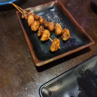 food, chicken wings and fried chicken