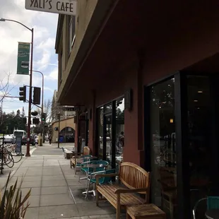 Strolling on Oxford Street