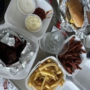 Yalla Burgers & Wings - Austin