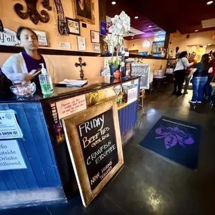 sushi and sashimi, interior