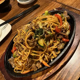 Yakisoba with beef
