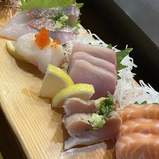 15 Piece Deluxe Sashimi Lunch